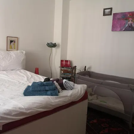 Privat bolig 2comfort Bedrooms 5min Walk From Main Station *