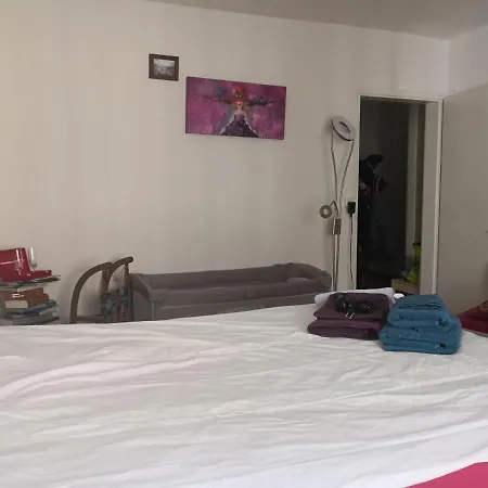 Privat bolig 2comfort Bedrooms 5min Walk From Main Station *