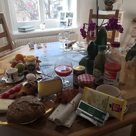 Privat bolig 2comfort Bedrooms 5min Walk From Main Station